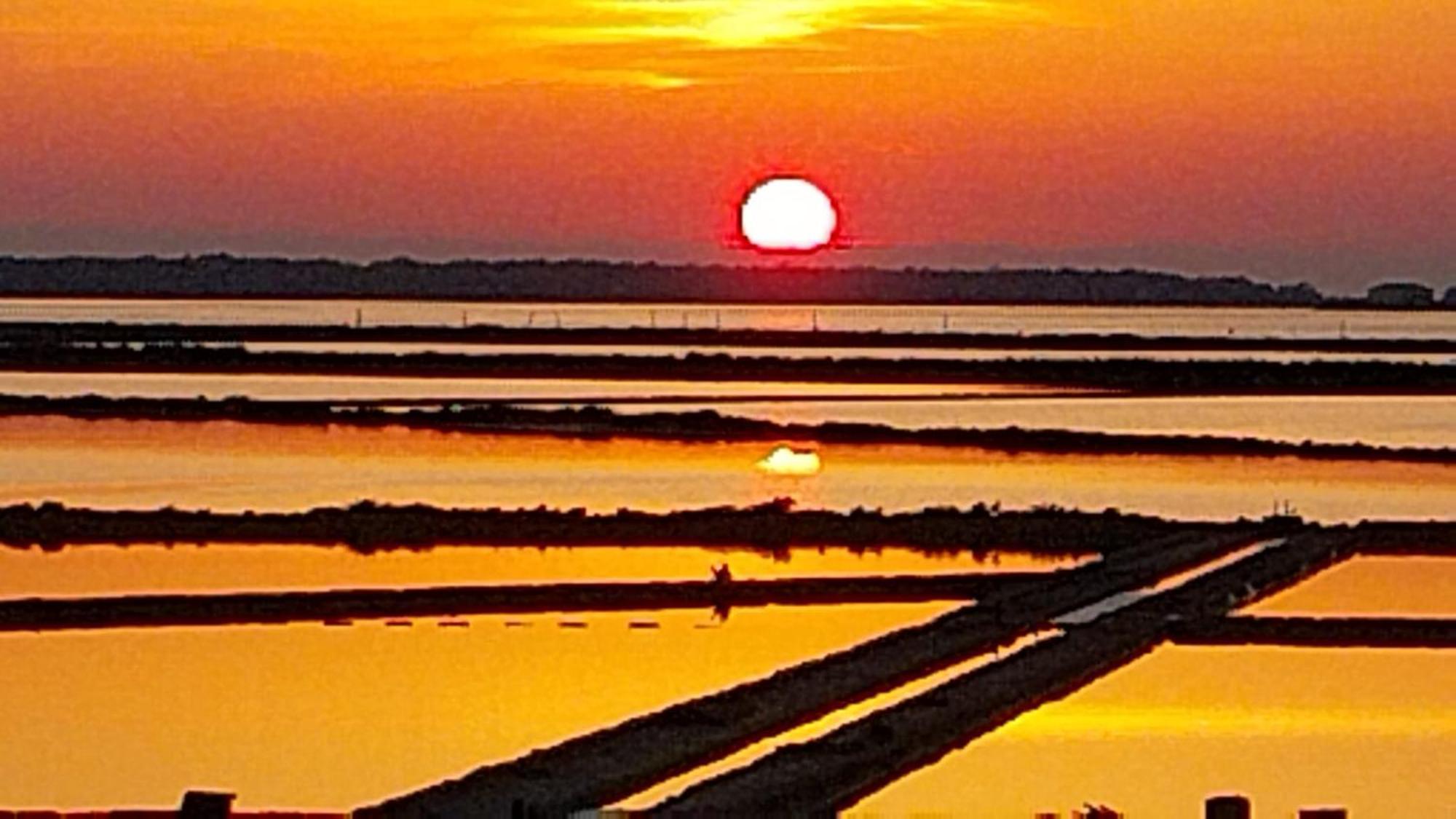 Casa Vacanze Lo Stagnone Da Rosita Marsala Bagian luar foto